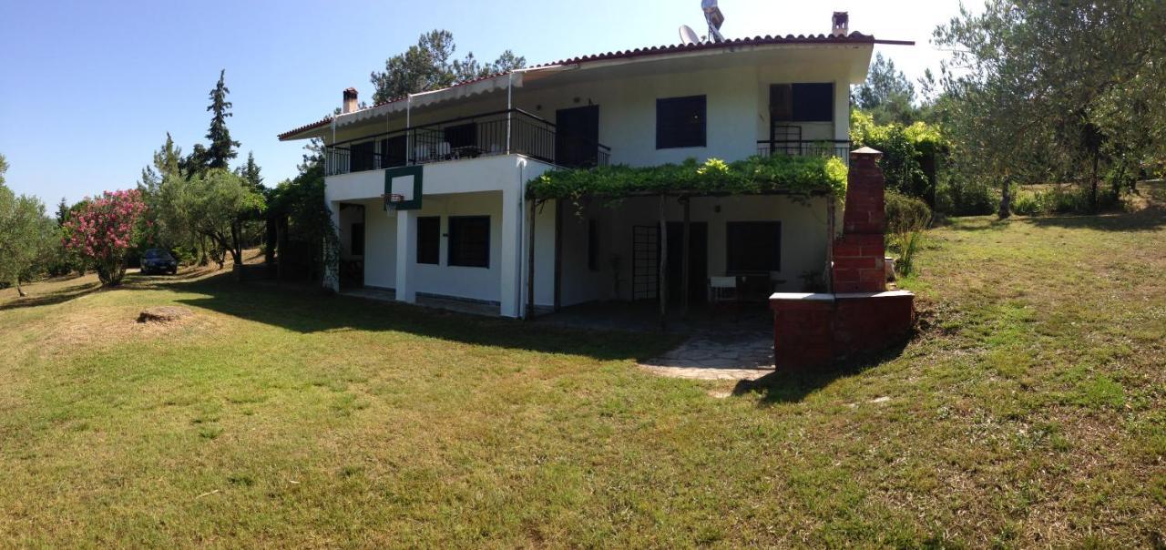 Secluded 1.8 Acre Garden Villa, For Exclusive Use With Stunning Views. Kalandra Eksteriør bilde